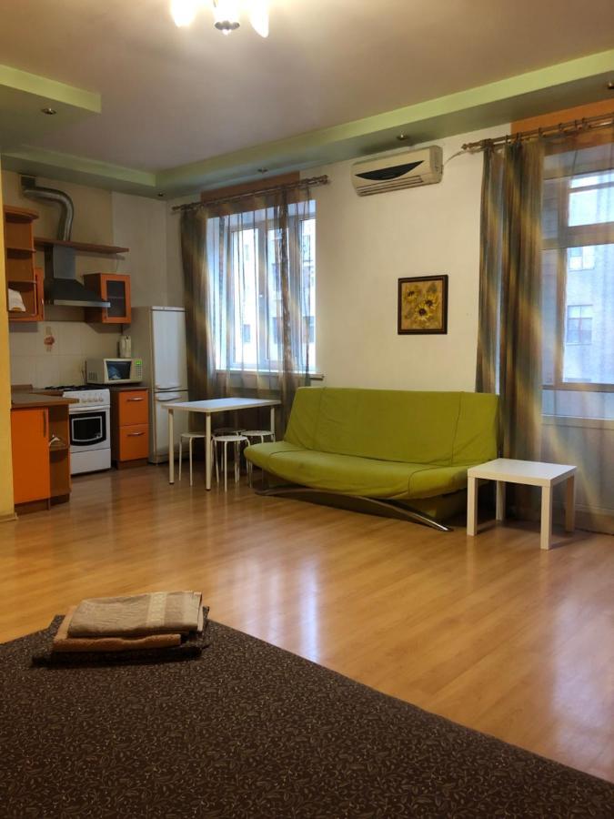 Квартира-Студия На Котляра Charkov Exteriér fotografie